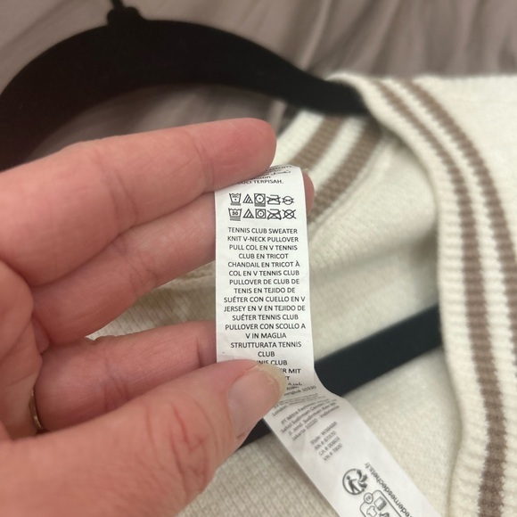 ALO YOGA tennis Club Sweater Knit V-Neck Pullover NWOT med preppy athletic - Picture 9 of 10